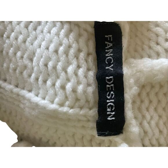 Fancy Design White Knit Hooded Sweater Jacket Toggle Buttons Size S/M NWOT - Picture 5 of 9